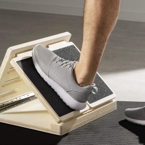 Placa de exercitii reglabila pentru intinderea gambelor Navaris, 4 Nivele, Lemn, 54275.02